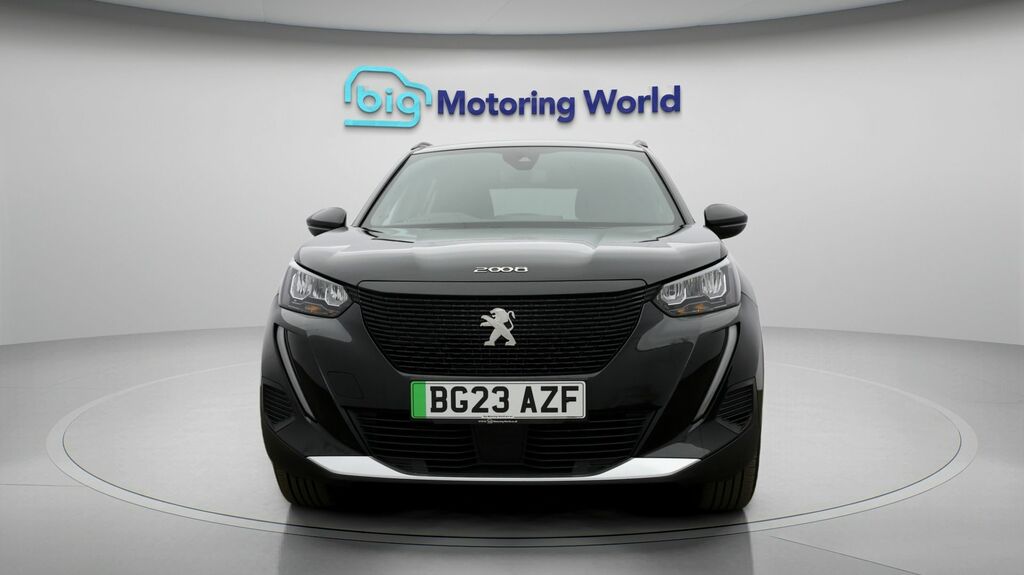 Peugeot e-2008 Active Premium Black #2