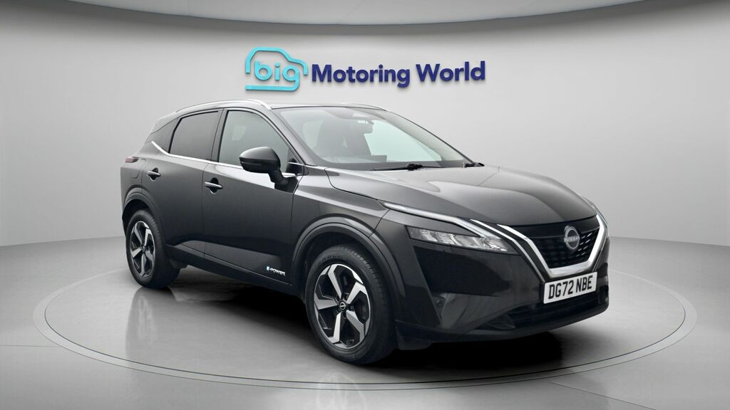 Nissan Qashqai N-connecta Black