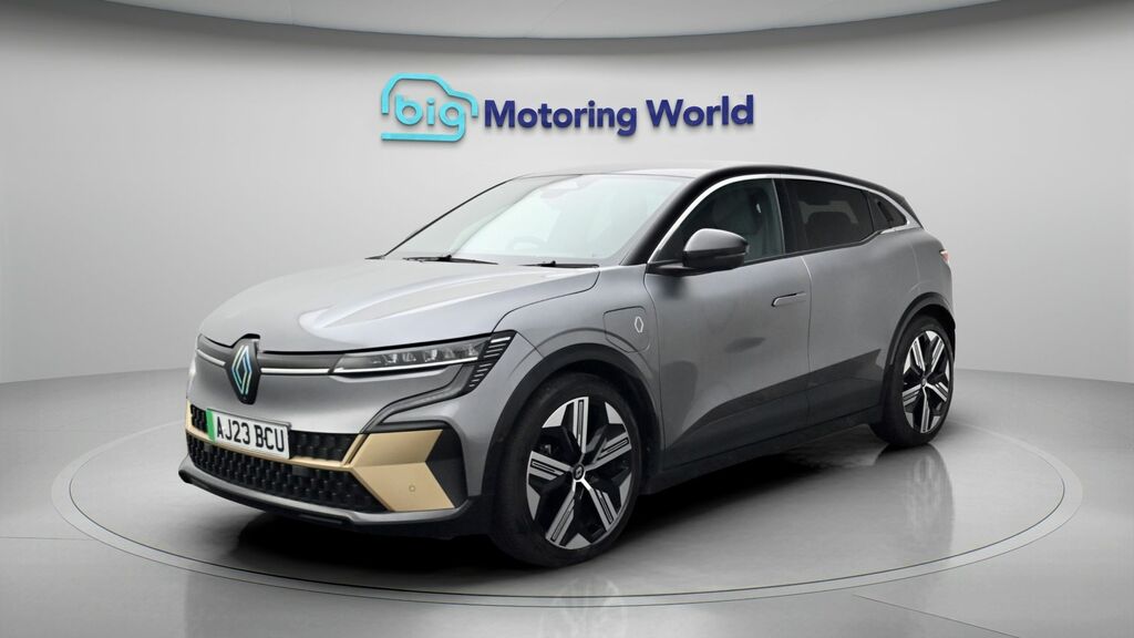 Renault Megane E-Tech Iconic Black #3