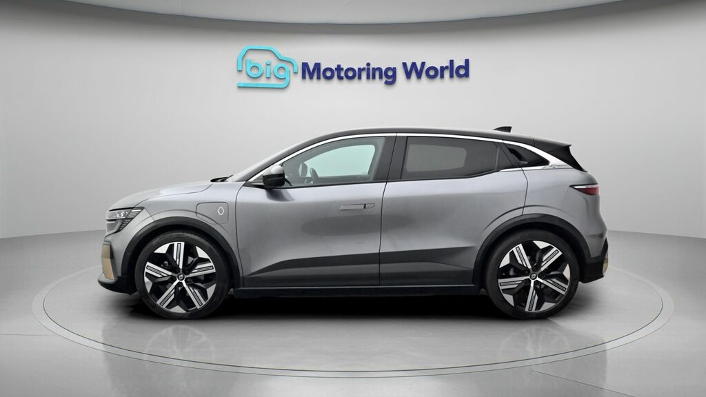 Renault Megane E-Tech Iconic Black #4