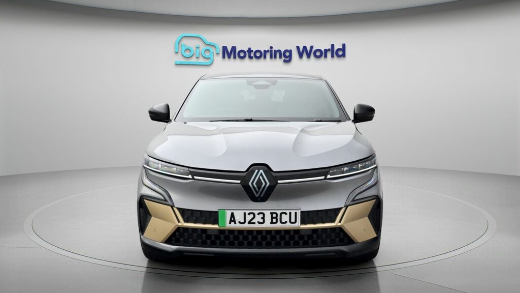 Renault Megane E-Tech Iconic Black #2
