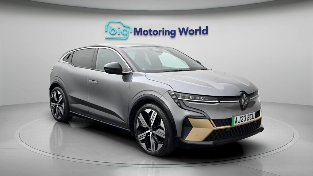 Renault Megane E-Tech Iconic Black