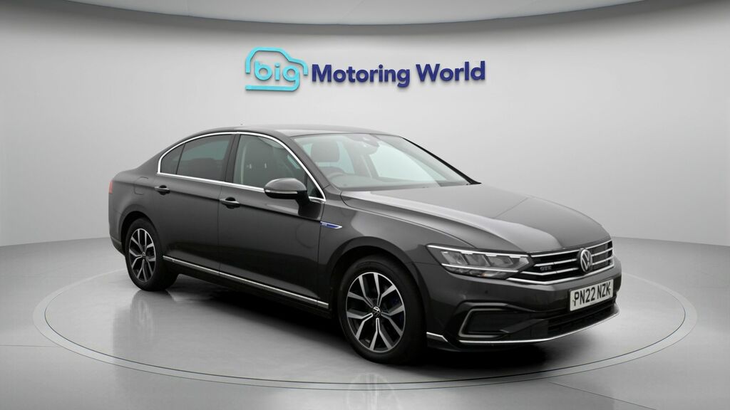 Volkswagen Passat Gte Grey