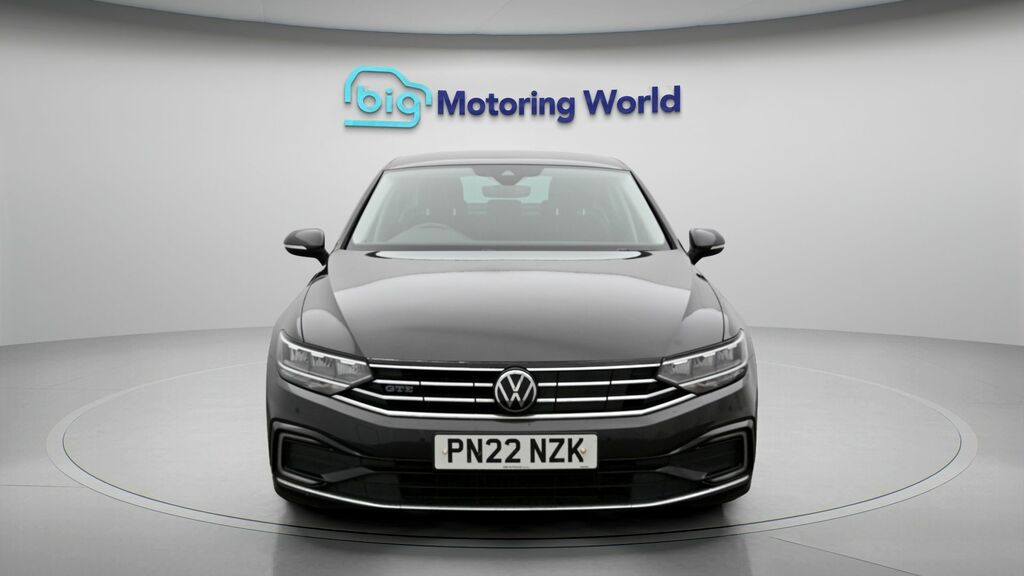 Volkswagen Passat Gte Grey #2