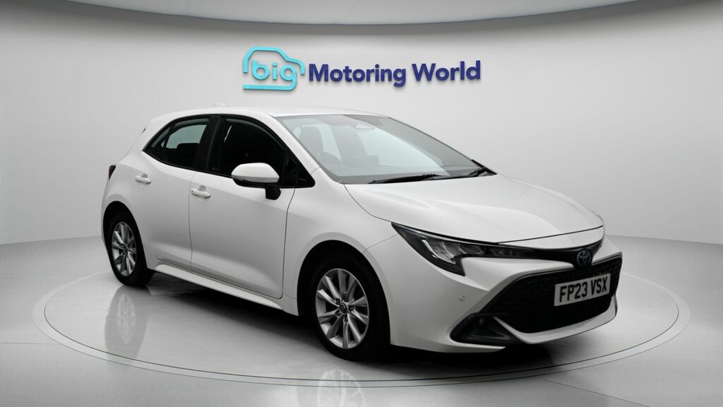 Toyota Corolla Icon White