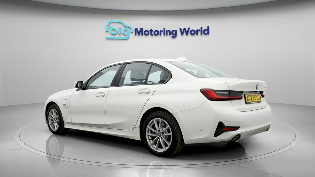 BMW 3 Series Se Pro AO22GYG White #5