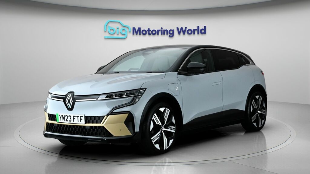 Renault Megane E-Tech Iconic Black #3