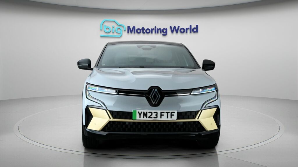 Renault Megane E-Tech Iconic Black #2