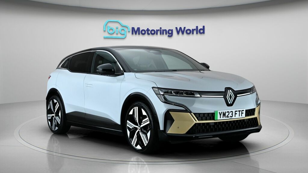 Renault Megane E-Tech Iconic Black