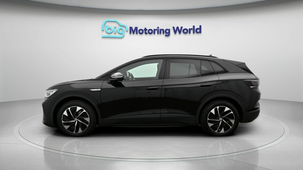 Volkswagen ID.4 Family Black #4