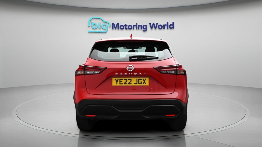 Nissan Qashqai Visia Red #6