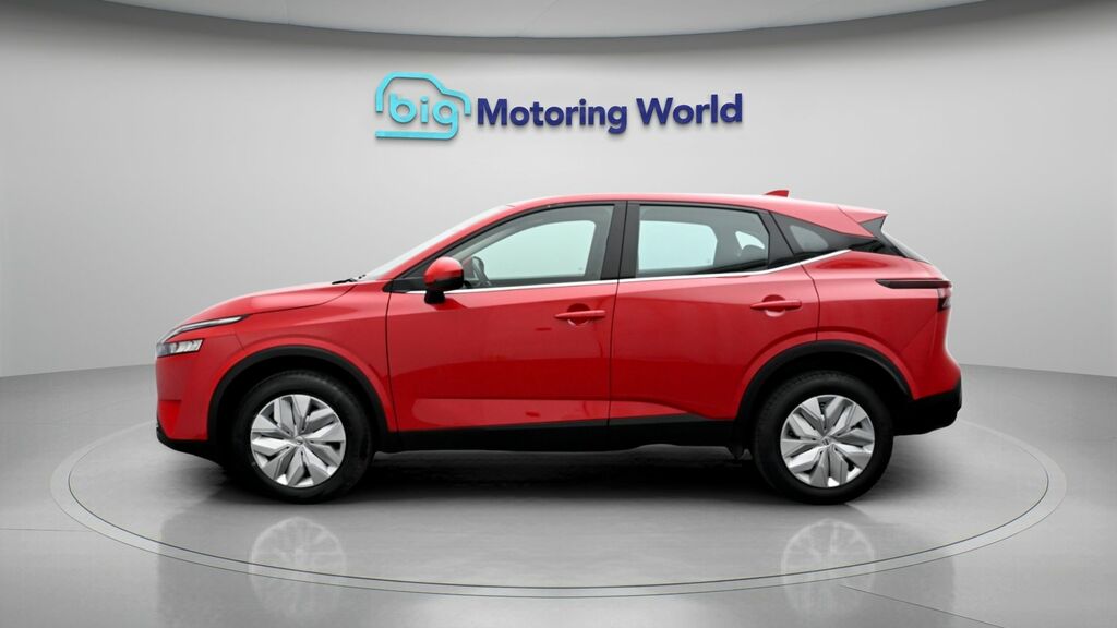 Nissan Qashqai Visia Red #4