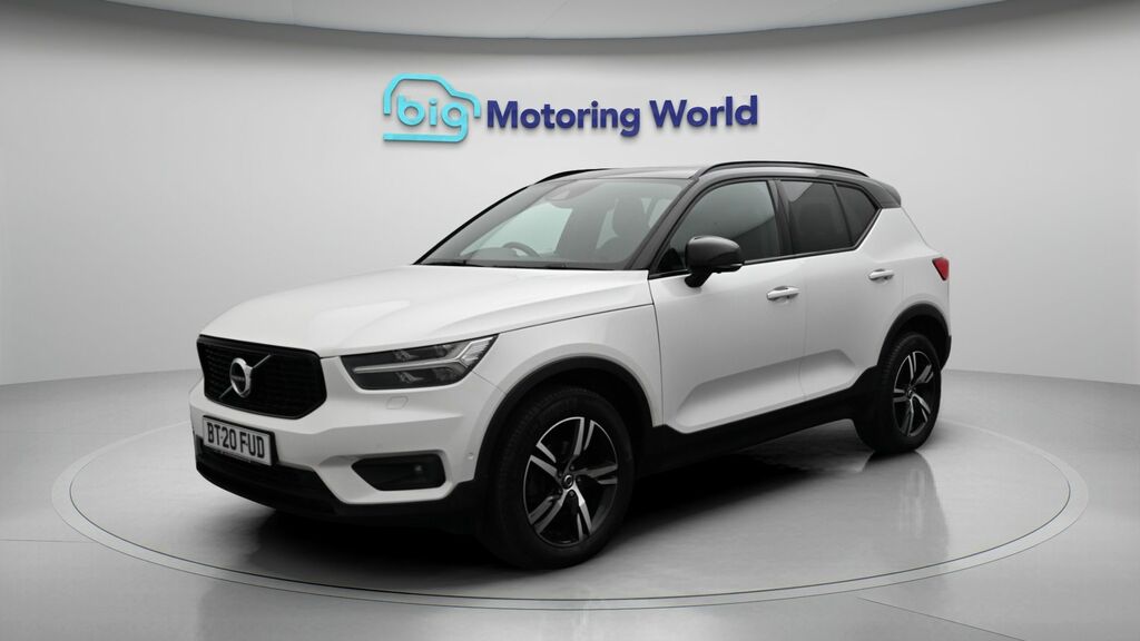 Volvo XC40 R-design BT20FUD White #3