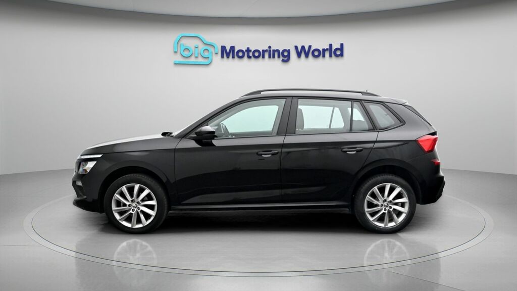 Skoda Kamiq Se Black #4