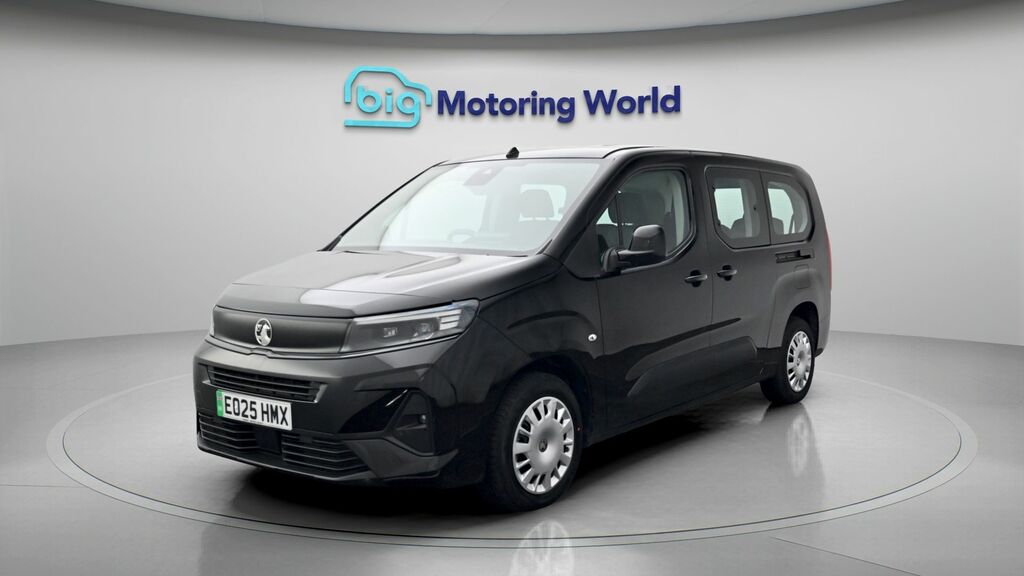 Vauxhall Combo Life Design Black #3