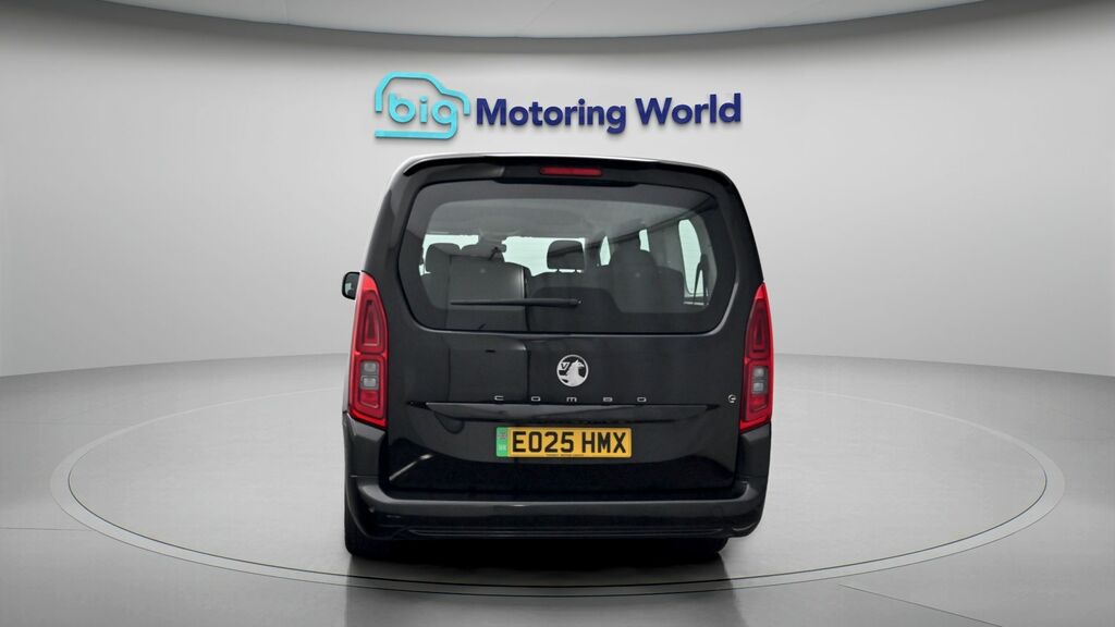 Vauxhall Combo Life Design Black #6