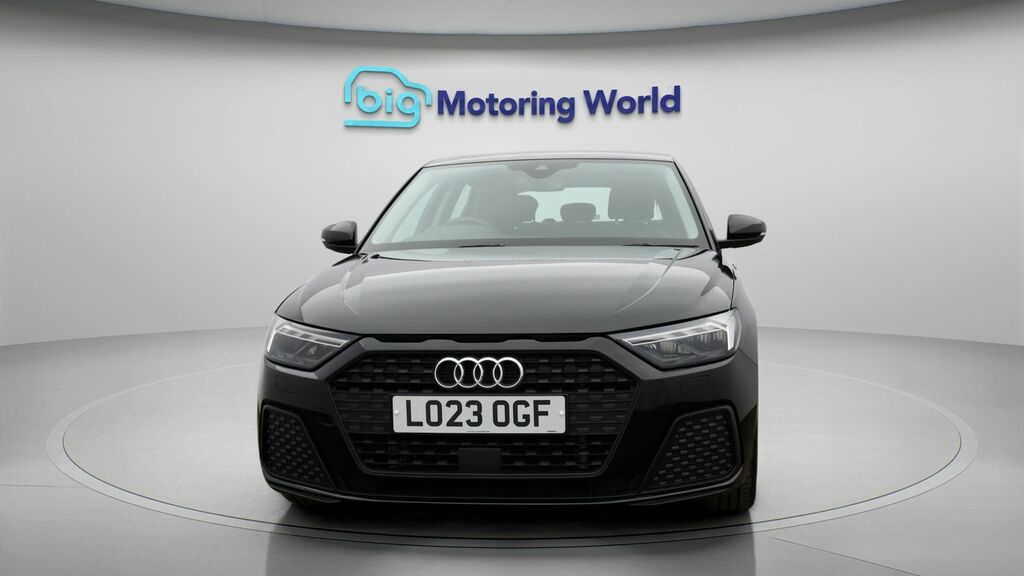 Audi A1 Technik Black #2