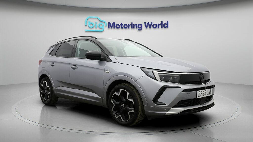 Vauxhall Grandland Ultimate Grey