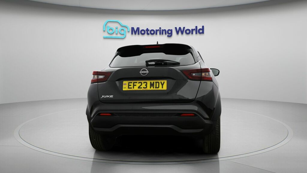 Nissan Juke N-connecta Black #6