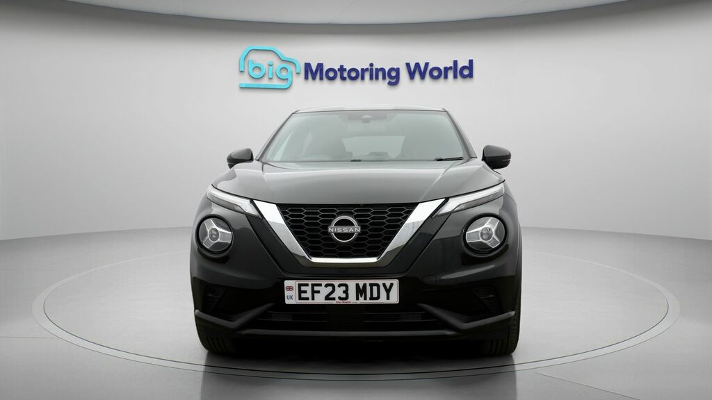 Nissan Juke N-connecta Black #2