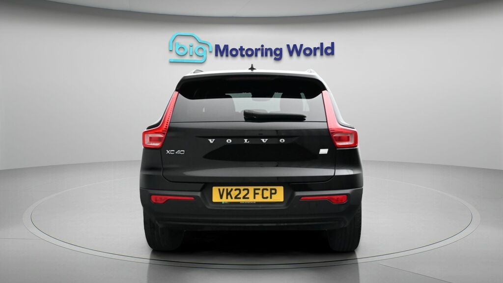 Volvo XC40 Ultimate Dark VK22FCP Black #6