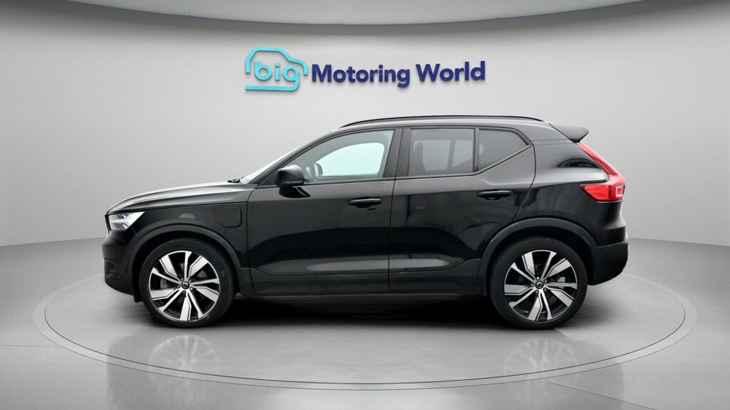Volvo XC40 Ultimate Dark VK22FCP Black #4
