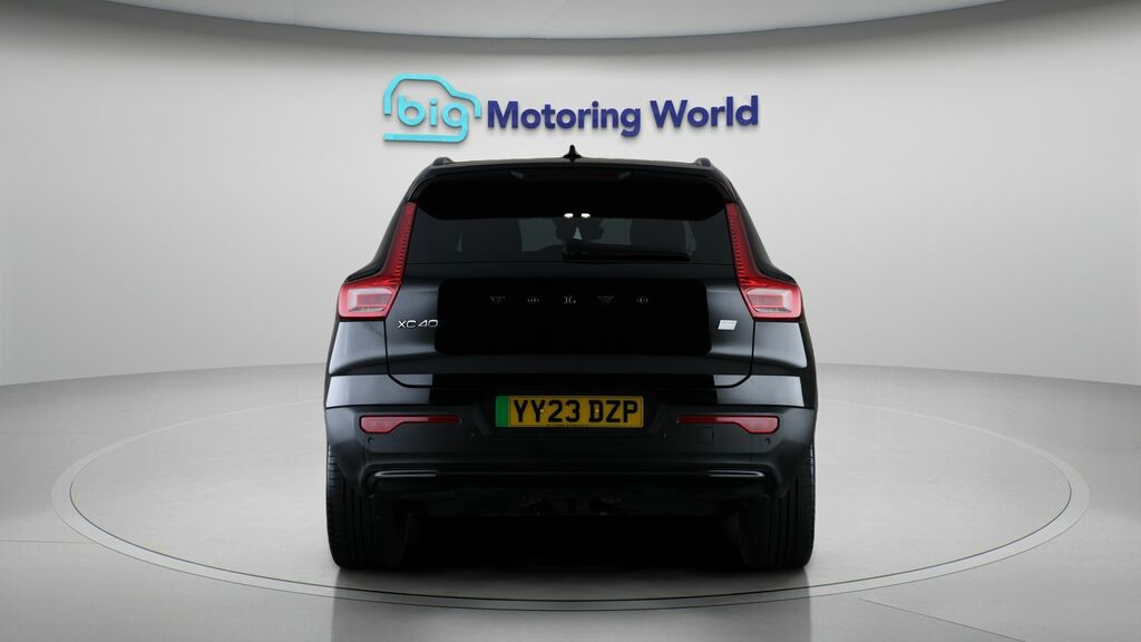 Volvo XC40 Core YY23DZP Black #6