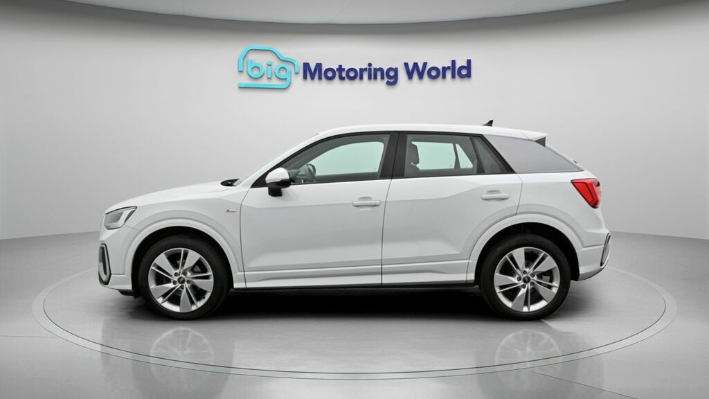 Audi Q2 S Line EA23XWO White #4