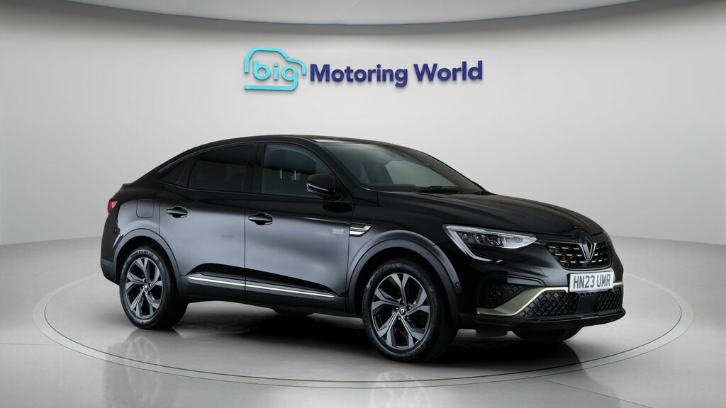 Renault Arkana E-tech Engineered Black