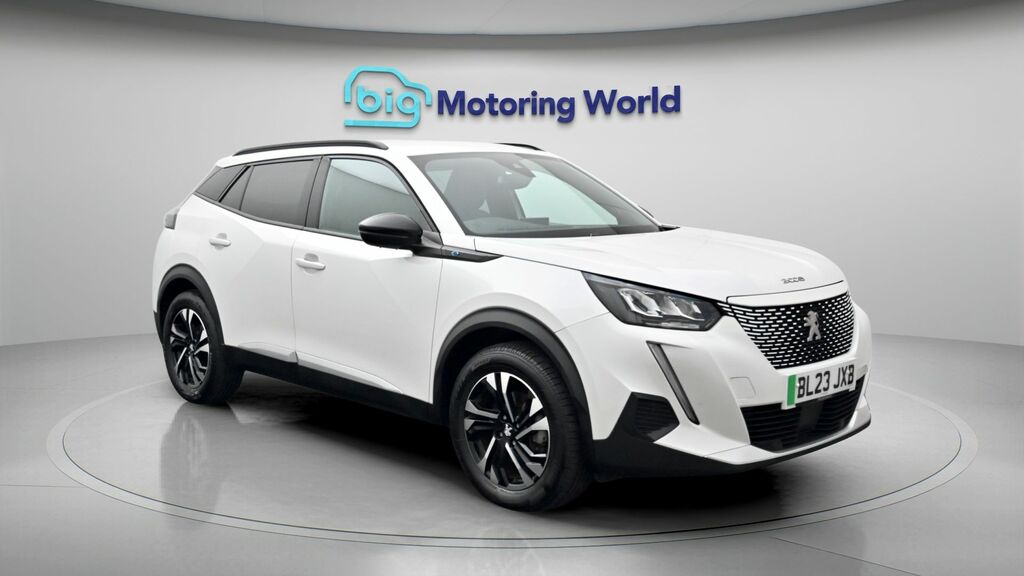 Peugeot e-2008 Allure Premium White