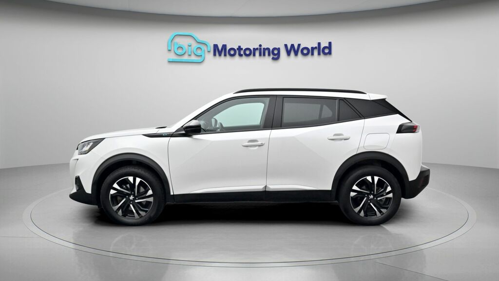 Peugeot e-2008 Allure Premium BL23JXB White #4