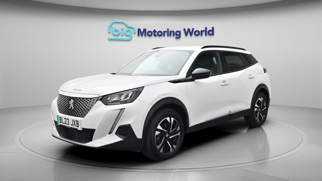 Peugeot e-2008 Allure Premium BL23JXB White #3