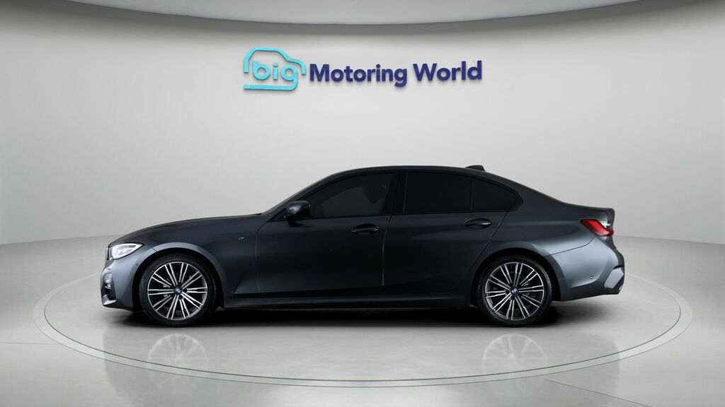 BMW 3 Series M Sport WG69KKB Grey #4