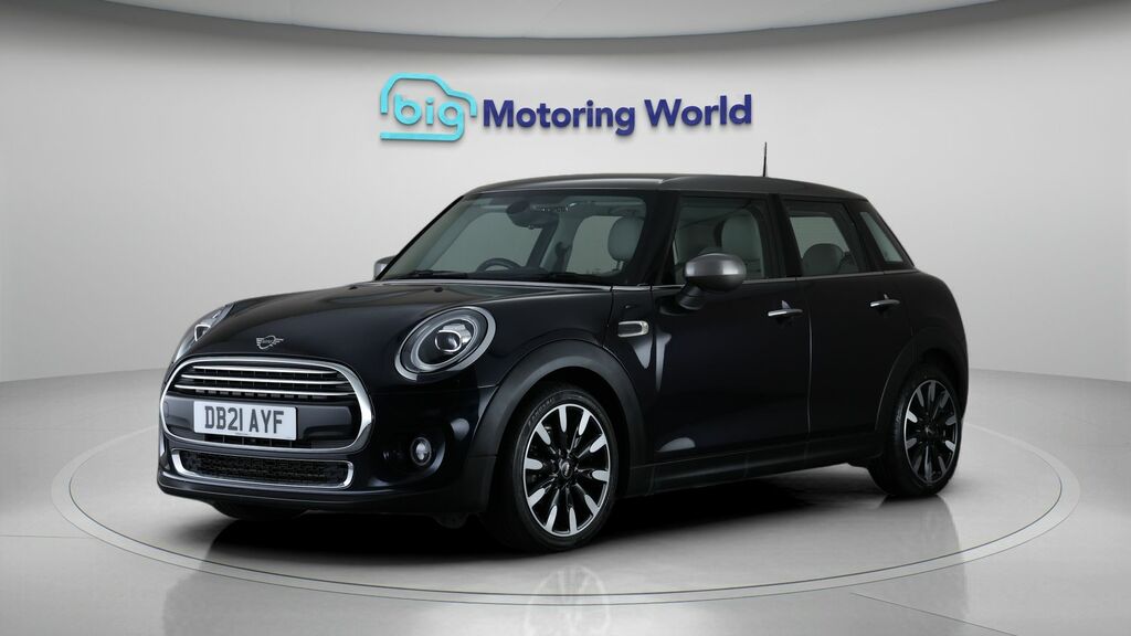 Mini Hatch Cooper Exclusive DB21AYF Black #3