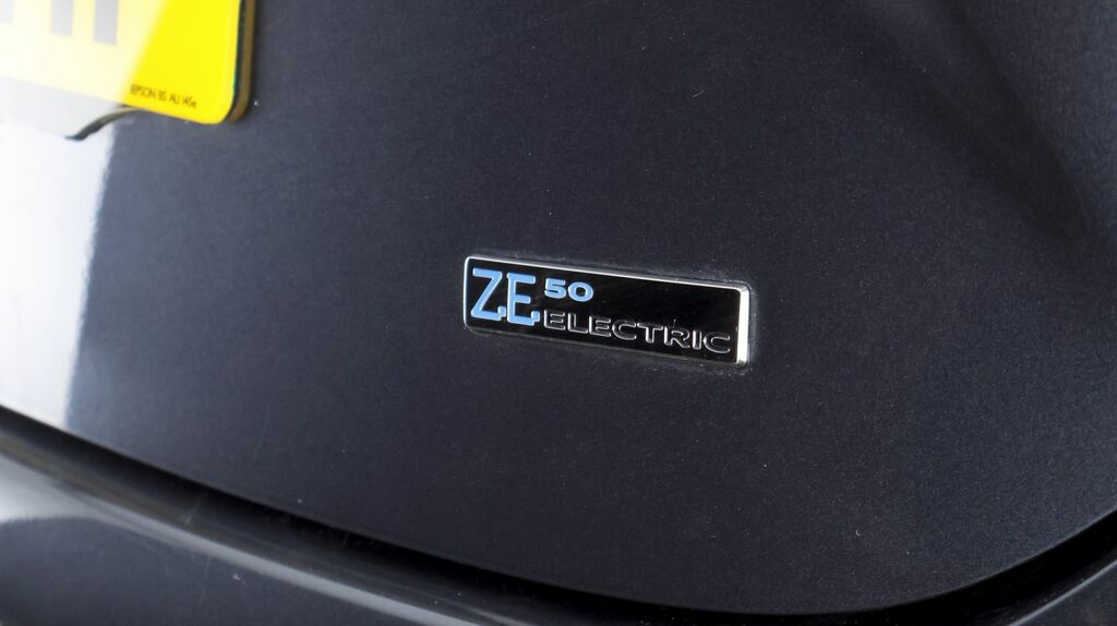 Renault Zoe Iconic Black #22