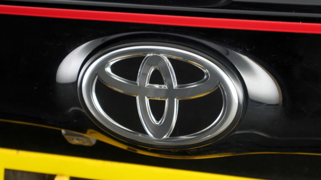 Toyota Yaris Design Silver #20