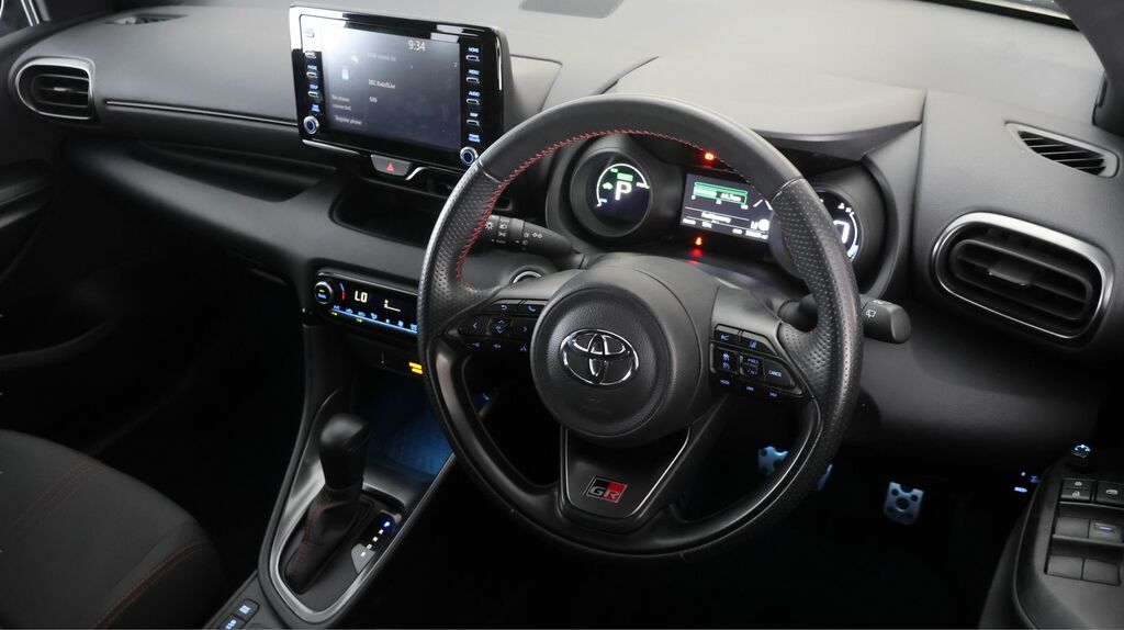 Toyota Yaris Design Silver #9