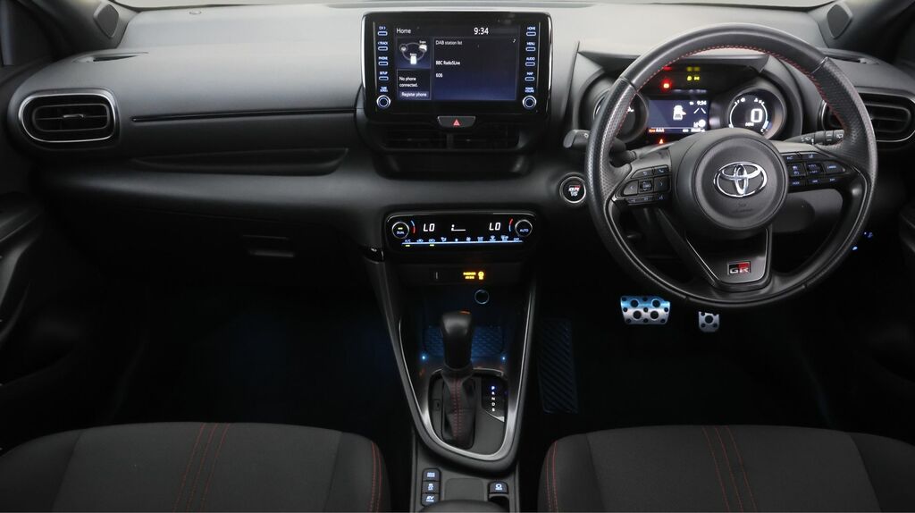 Toyota Yaris Design Silver #12
