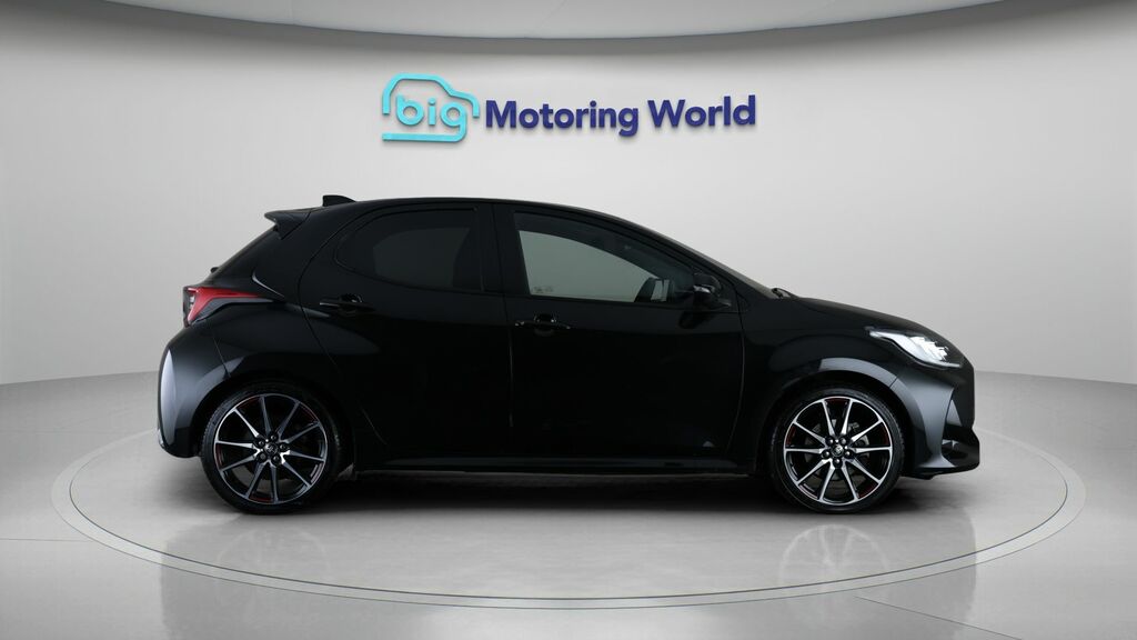 Toyota Yaris Design Silver #8