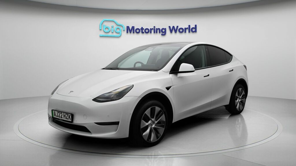 Tesla Model Y Long Range AJ22HZK White #3