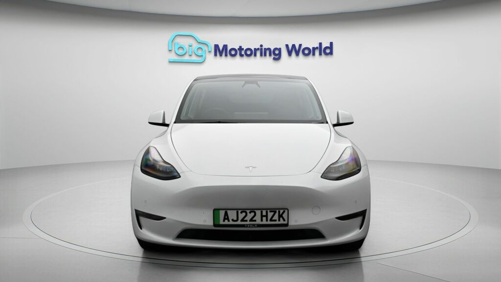 Tesla Model Y Long Range AJ22HZK White #2
