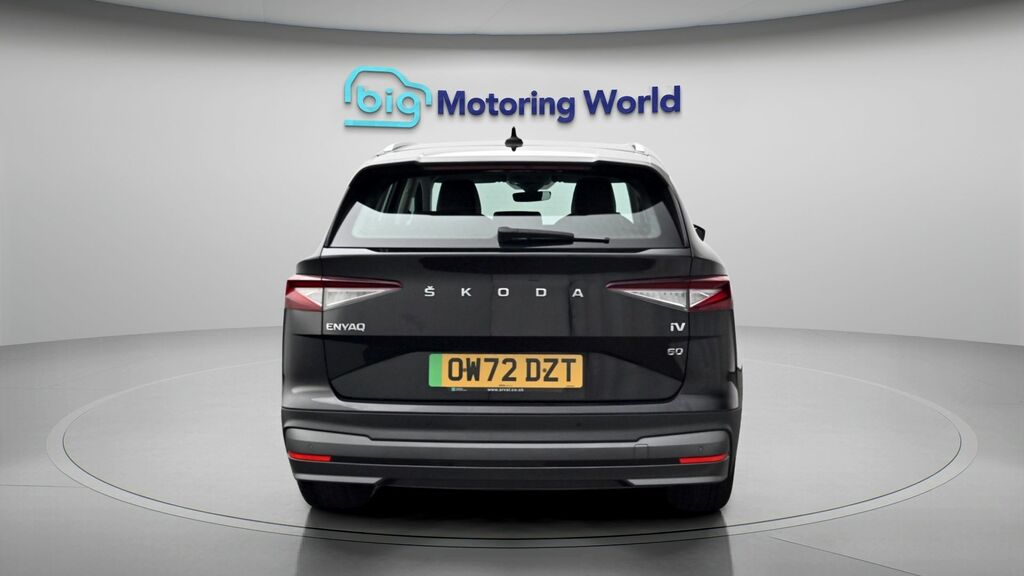 Skoda ENYAQ 60 Black #6