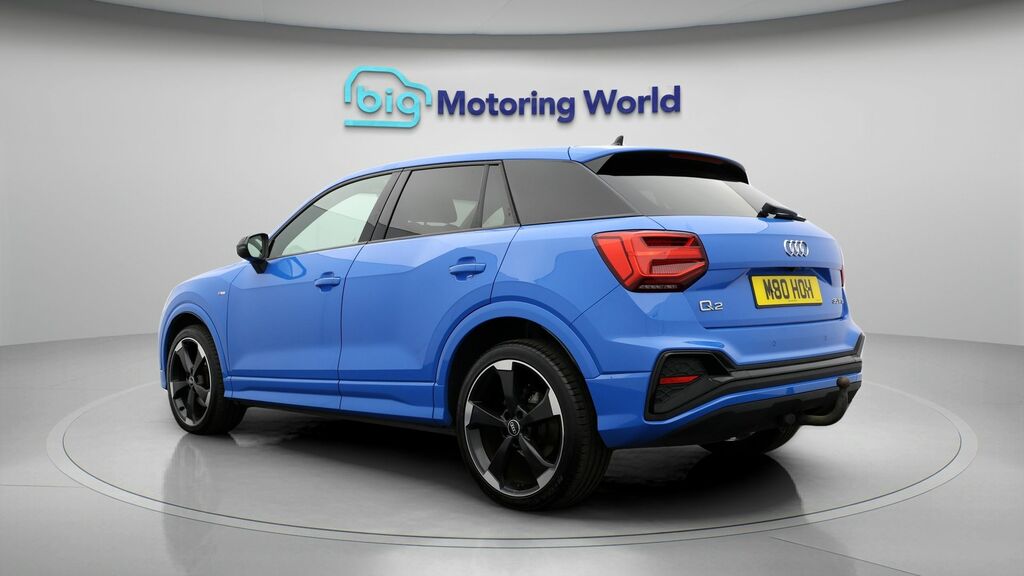 Audi Q2 Sport White #5