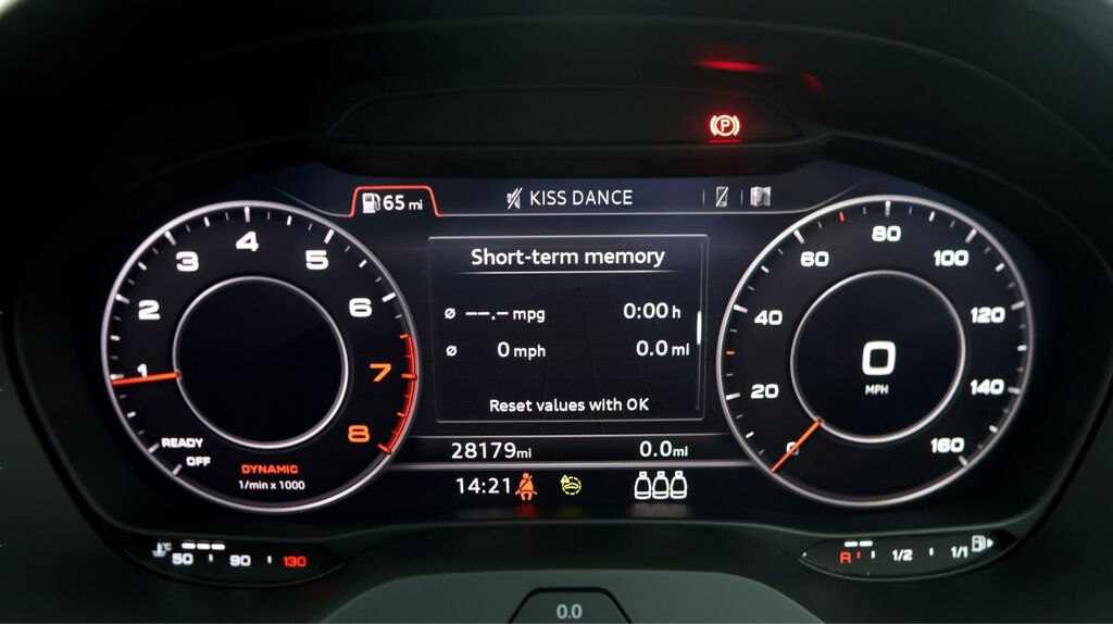 Audi Q2 Sport White #10