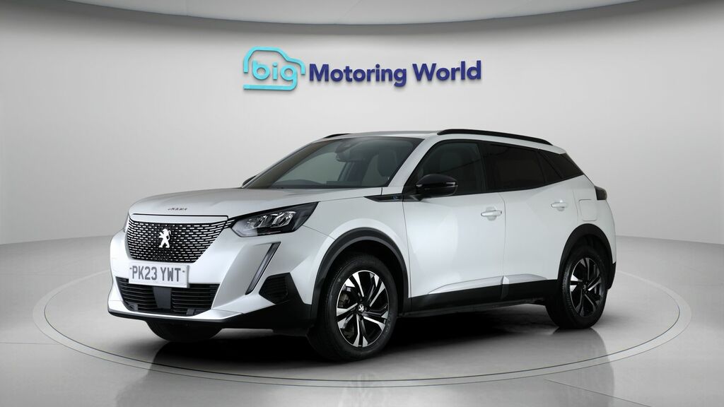 Peugeot e-2008 Allure Premium White #3