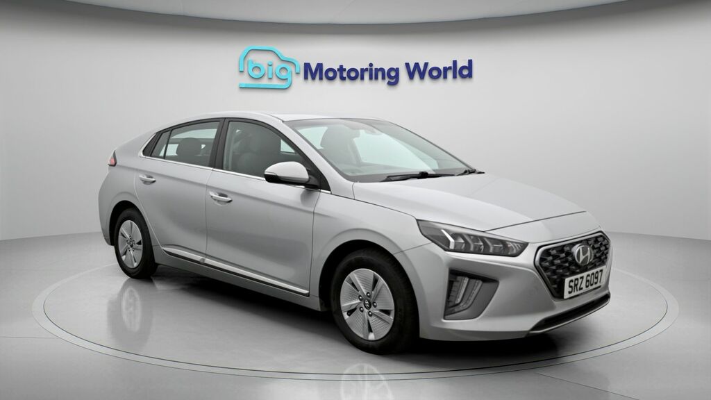 Hyundai Ioniq Premium Silver