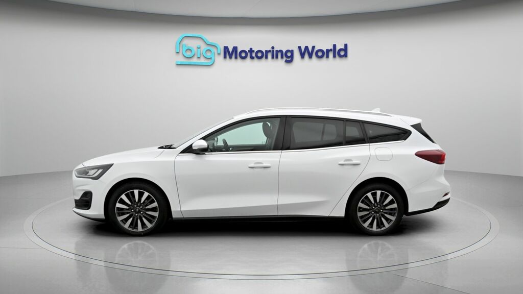 Ford Focus Titanium X RJ23WZR White #4