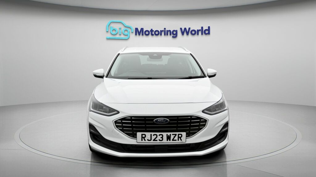 Ford Focus Titanium X RJ23WZR White #2