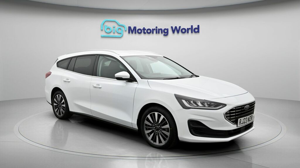 Ford Focus Titanium X RJ23WZR White
