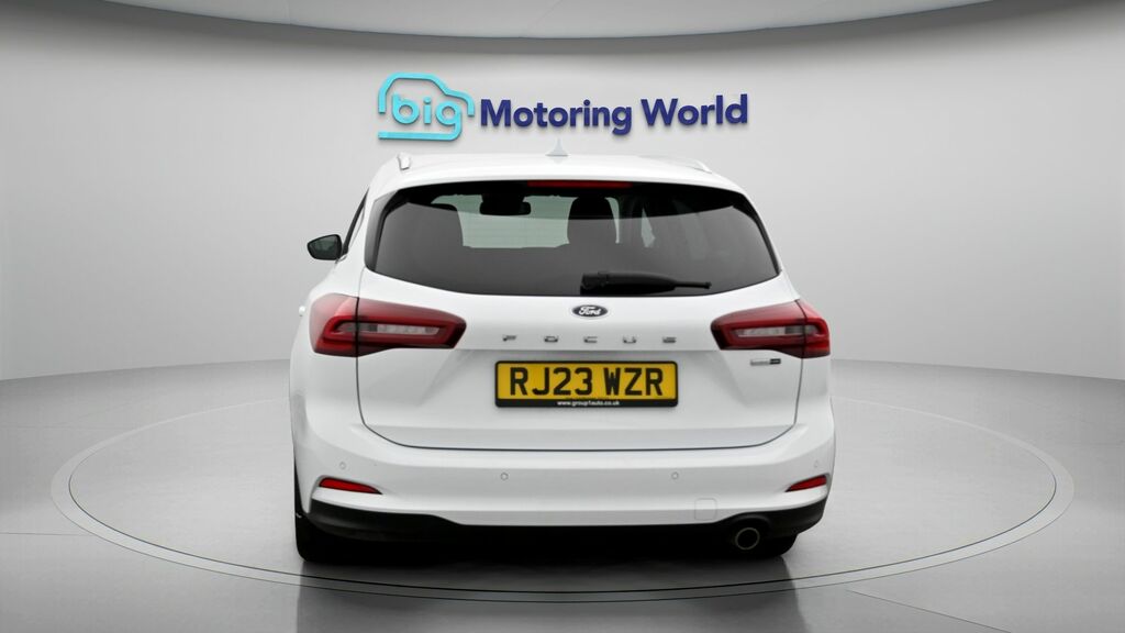 Ford Focus Titanium X RJ23WZR White #6